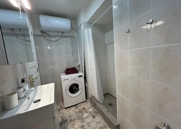 Tili With Ocean View